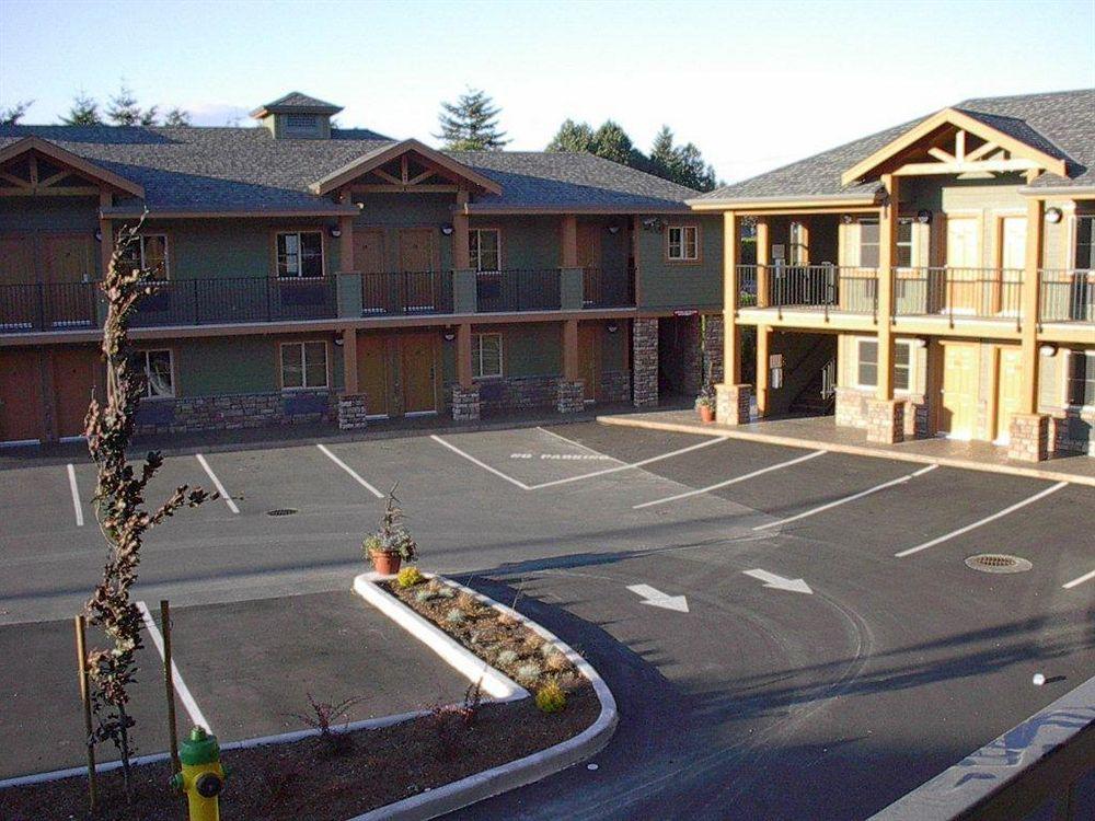 Vedder River Inn Чилливак Экстерьер фото